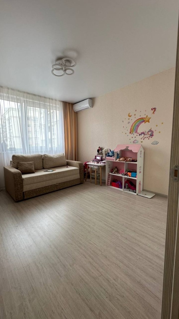 продажа трехкомнатной квартиры номер A-174825 в Суворовском районе, фото номер 10